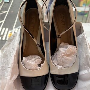 SCHUTZ Black and Cream Two-Tone Mary Jane Heels